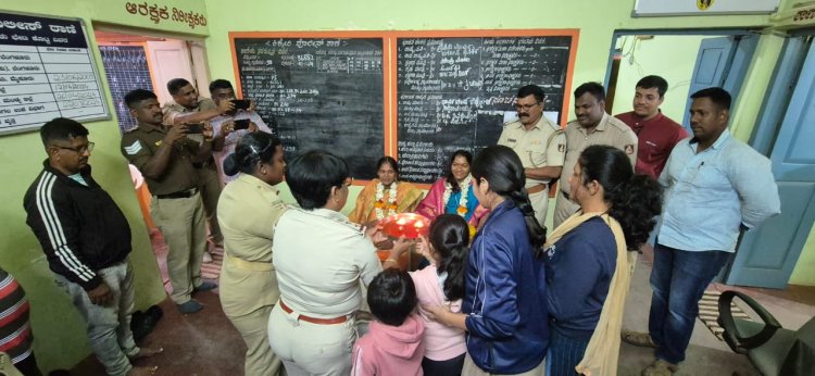 ಕಿಕ್ಕೇರಿ ಪೊಲೀಸ್ ಠಾಣೆಯ ದಕ್ಷ ಅಧಿಕರಾರಿಯಾದ ಇನ್ಸ್ಪೆಕ್ಟರ್ ರೇವತಿ ಮತ್ತು ಸಿಬ್ಬಂದಿ ವರ್ಗದಿಂದ  ಮಹಿಳಾ ಪೇದೆಗಳಿಗೆ ಸೀಮಂತ ಕಾರ್ಯ ಮಾಡಲಾಯಿತು