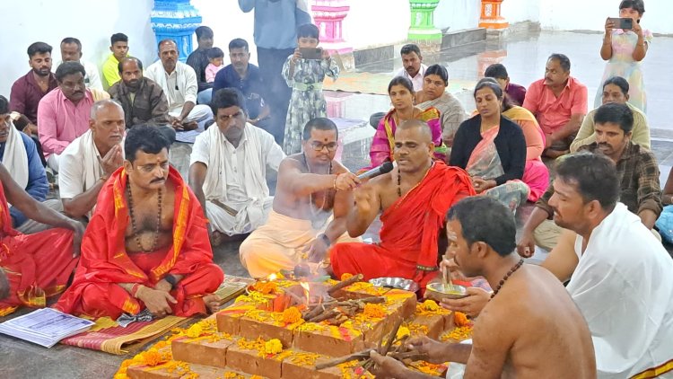 *ಯುವಜನರು ಗುರು ಹಿರಿಯರು ಹಾಗೂ ತಂದೆ ತಾಯಿಗಳನ್ನು* *ಗೌರವಿಸಿ, ಜೀವನದಲ್ಲಿ ಉತ್ತಮವಾದ ಸಂಸ್ಕಾರವನ್ನು ಬೆಳೆಸಿಕೊಳ್ಳಿ* . *ಡಾ.ಮಾದೇಶ್ ಗುರೂಜಿ