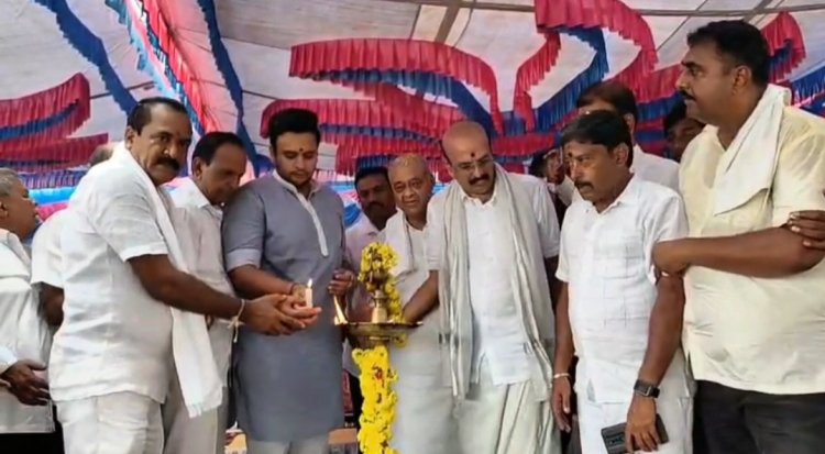 *ಕೆ.ಆರ್.ಪೇಟೆ ಗ್ರಾಮ ದೇವತೆ ಶ್ರೀದೊಡ್ಡಕೇರಮ್ಮ ದೇವಿಯ ನೂತನ ದೇವಾಲಯದ ಉದ್ಘಾಟನೆ ಹಾಗೂ ಶ್ರೀ ರಥದ ಲೋಕಾರ್ಪಣೆ ಸಮಾರಂಭ ಅದ್ದೂರಿಯಾಗಿ ನಡೆಯಿತು*.